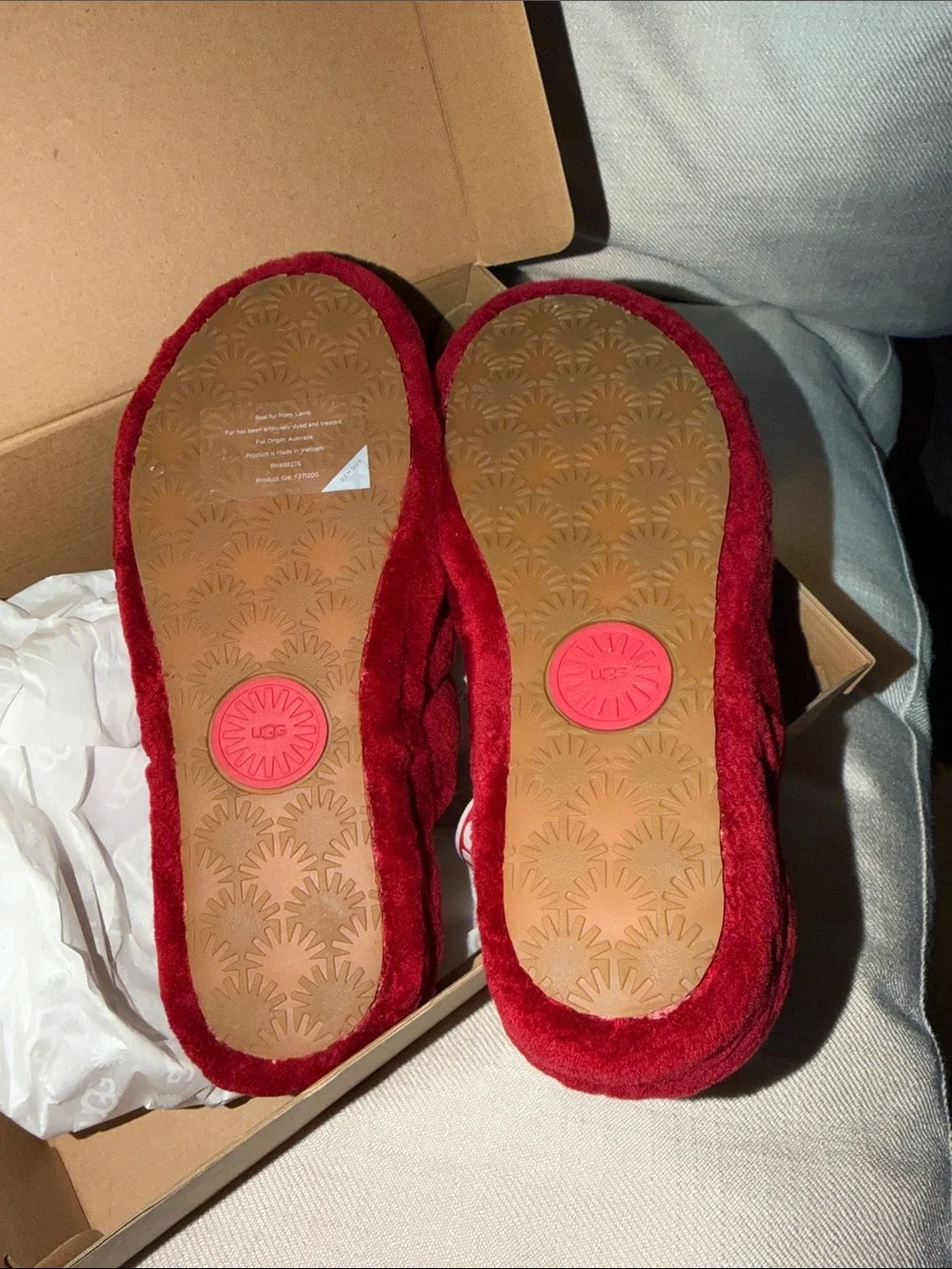 UGG Red Fluff Yeah Slide - Picture 3 of 3
